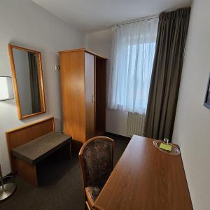 Single Room with Private Bathroom