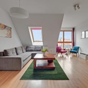 Deluxe Apartment 235