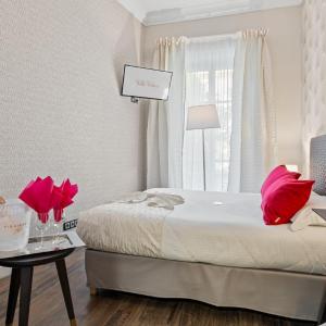 Standard Double Room with City View