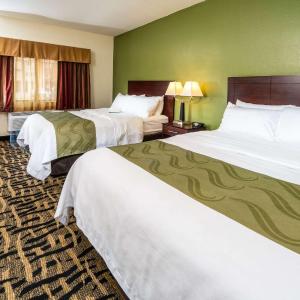 Queen Room with Two Queen Beds - Non-Smoking