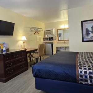 King Room with Pool View