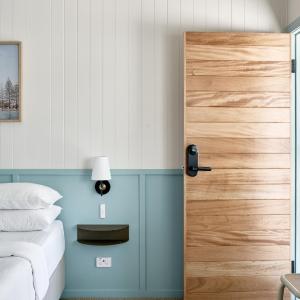 Twin Queen Room