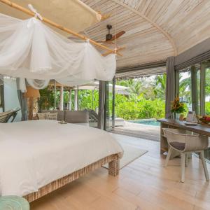 Beachfront Pool Villa