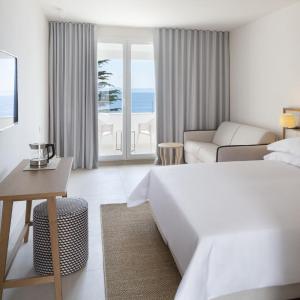 Superior Double  Room with Balcony with Side Sea View