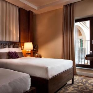 Executive Twin Room with Balcony 