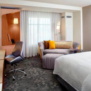 King Room with Sofa Bed and Adapted Tub - Mobility and Hearing Accessible