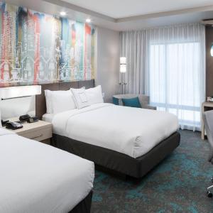 Queen Room with Two Queen Beds and Skyline View - Hearing Accessible