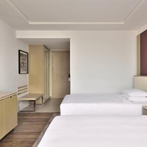 Guest room, 2 Twin, City View