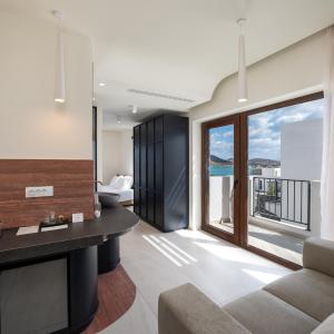 Junior Suite with Sea View