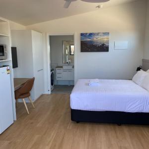 Deluxe Studio Room - Sleeps 2
