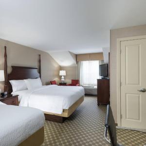 Queen Room with Two Queen Beds, Bathtub and Sofa Bed - Mobility Access/Hearing Accessible