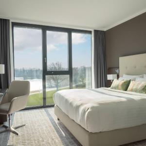 Standard Double Room with King Size Bed with Lake View