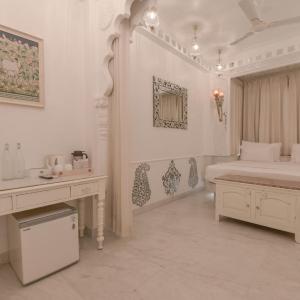 Standard Room Non Lake Facing