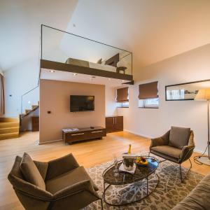 Luxury Suite - Main Building
