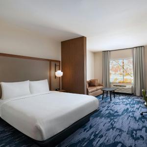 King Room with Sofa Bed