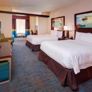 Studio with Two Queen Beds, Bathtub and Sofa Bed - Mobility Access/Hearing Accessible