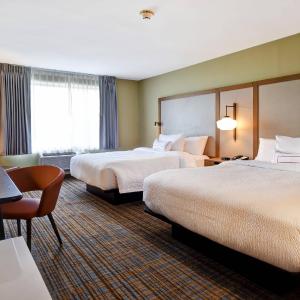 Queen Room with Two Queen Beds - Hearing Accessible