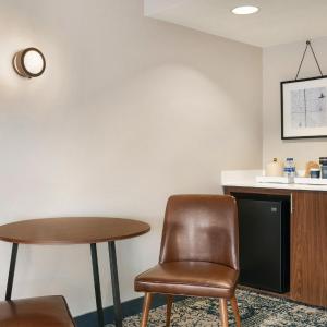 Queen Room with Two Queen Beds and Bathtub - Mobility Access/Hearing Accessible