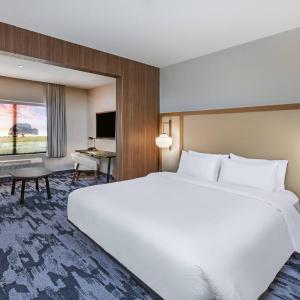 Superior King Room with Sofa Bed - Hearing Accessible