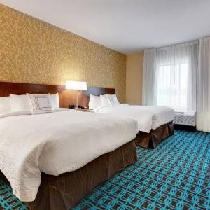 Queen Room with Two Queen Beds - Hearing Accessible