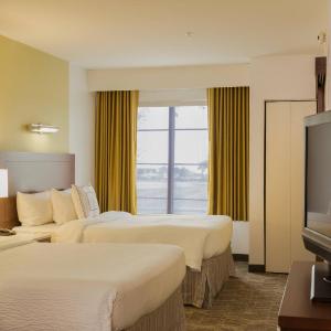 Queen Suite with Two Queen Beds and Trundle Sofa