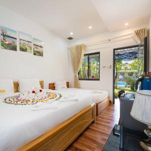 Superior Triple Room with Pool View