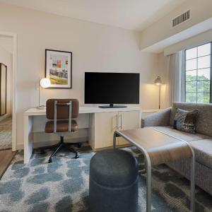 One-Bedroom Suite with Two Double Beds