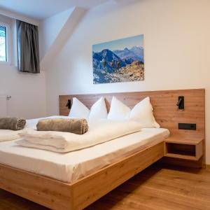 Quadruple Room with Street View