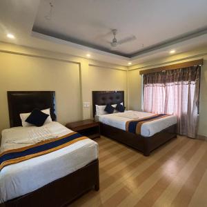 Deluxe Double Room (2 Adults + 1 Child)