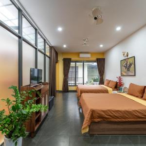 Deluxe Family Room