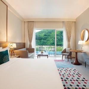 Double Room with Pool View