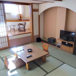 Japanese-Style Twin Room with Loft and Mt.Fuji View	