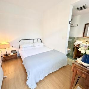 Queen Room with Garden View