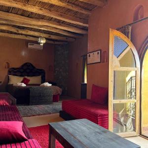Deluxe Queen Suite