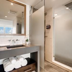 Side Ocean View with Balcony King Single Use