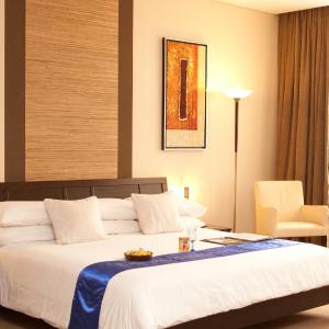 King Suite with City View