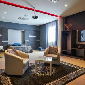 Deluxe Queen Studio 
