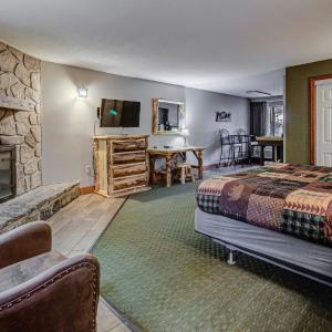 Honeymoon Suite