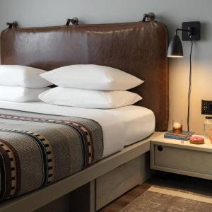 King Room with Balcony, Roll-In Shower and Transfer Shower - Mobility Access
