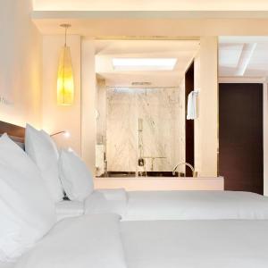Guest room, 2 Queen or 2 Twin/Single Bed(s), City view