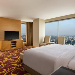 Larger Ambassador Suite with Lounge Access