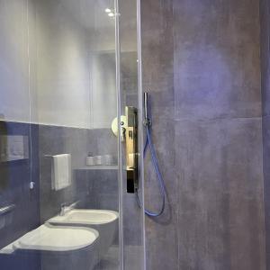 Deluxe Suite with Spa Bath