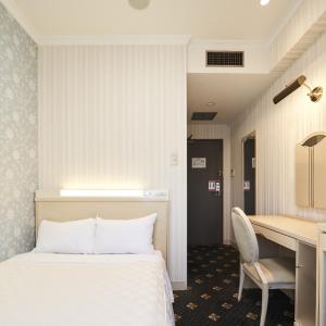 Double Room with Small Double Bed - Non-Smoking