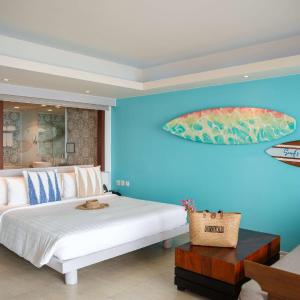 Deluxe Sea View Pool Access