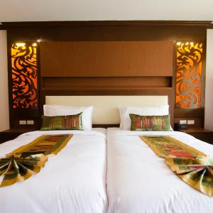 Deluxe Twin Room with Pool View