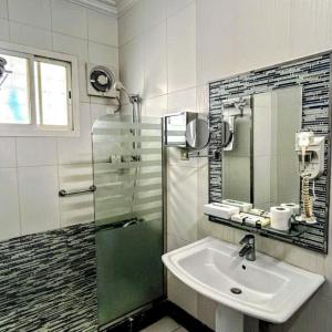 Executive Three-Bedroom Apartment