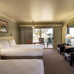 Standard Queen Room with Two Queen Beds