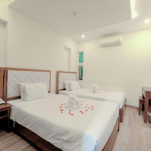 Twin Room with Private Bathroom