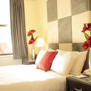 Deluxe Queen Suite