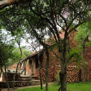 Two-Bedroom Cottage - Bhubesi Camp